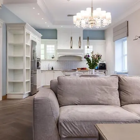 Luxury 2bdr Heart Of Old Town Апартаменти Вільнюс