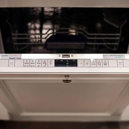 Luxury 2bdr Heart Of Old Town Вільнюс