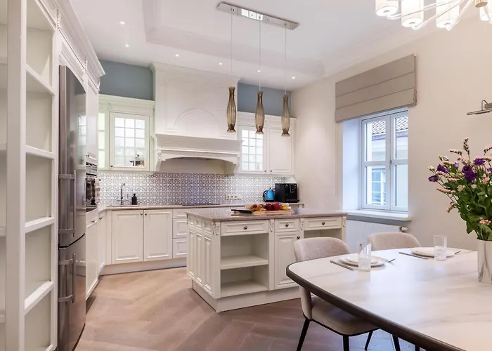 Apartment Luxury 2bdr Heart Of Old Town