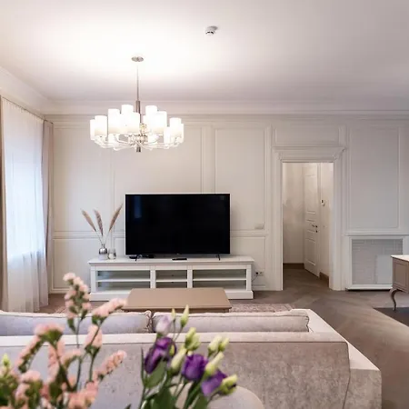 Apartment Luxury 2bdr Heart Of Old Town