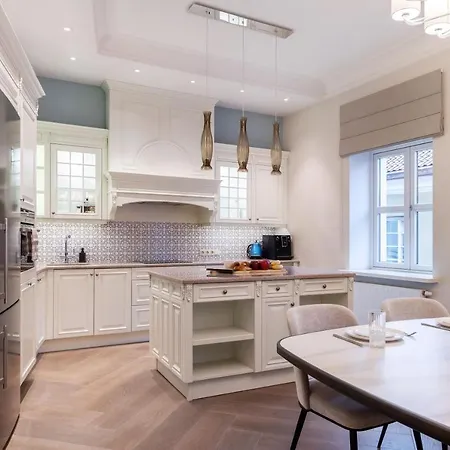 아파트 Luxury 2bdr Heart Of Old Town