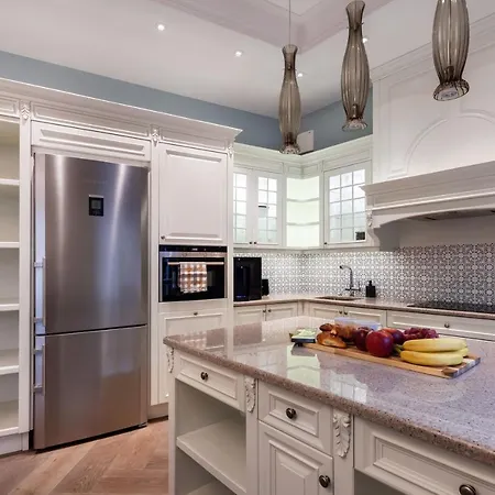 Apartment Luxury 2bdr Heart Of Old Town *