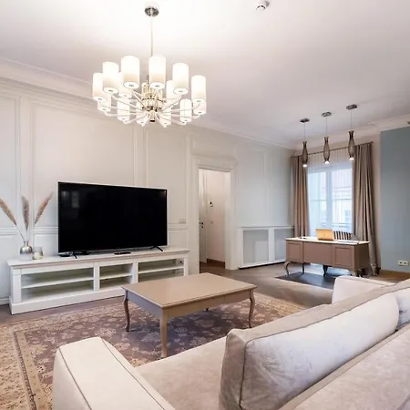 Luxury 2bdr Heart Of Old Town 아파트