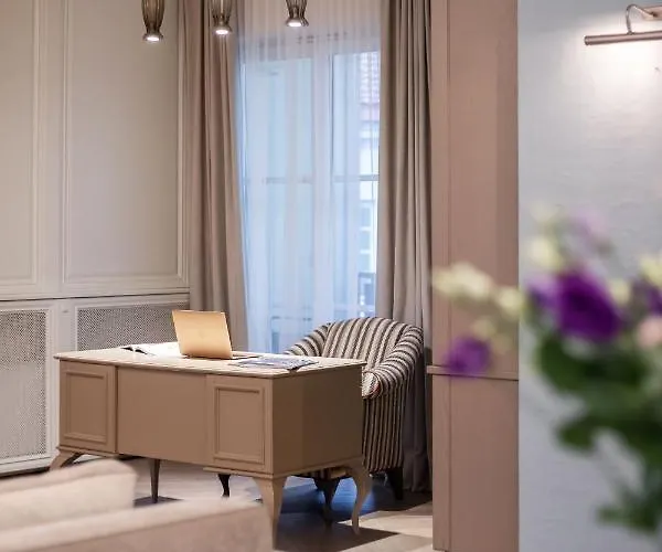 Luxury 2bdr Heart Of Old Town Apartman *